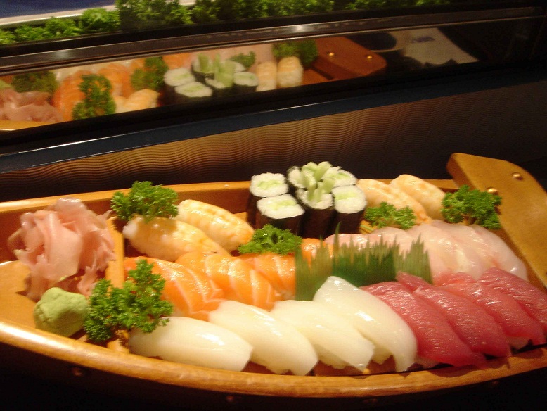 DDBL-87051-sushi-boat1.jpg