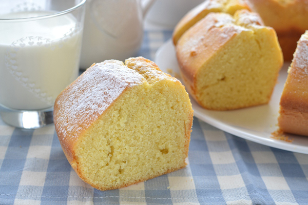 DDBL-90639-121022afamily-an-buttermilk-ciambella-8-c2cef.jpg