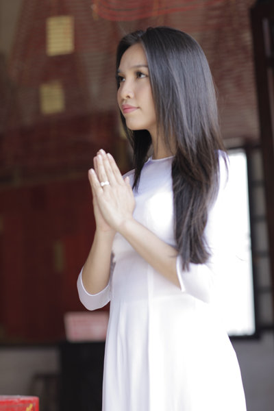 diendanbaclieu-92512-hien-thuc-mac-ao-dai-41e1890266047215a162d3de64dcef76.png