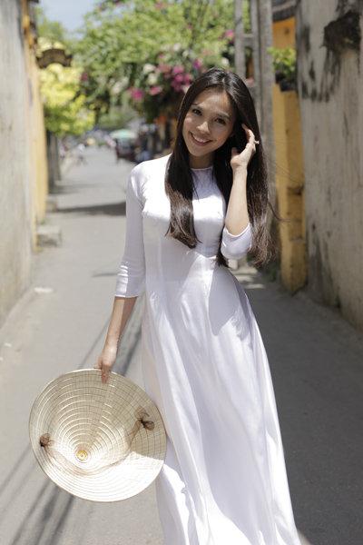 diendanbaclieu-92512-hien-thuc-mac-ao-dai-cda816eea5bebb2bd62a09d501a65d30.png