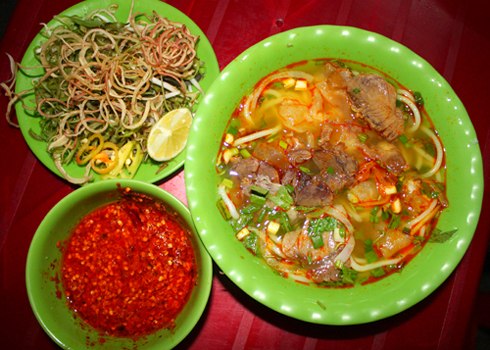 diendanbaclieu-97274-bun-bo-hue-1373528835-500x0.jpg